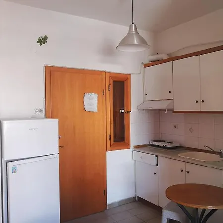 Rodi شقة فندقية 3*